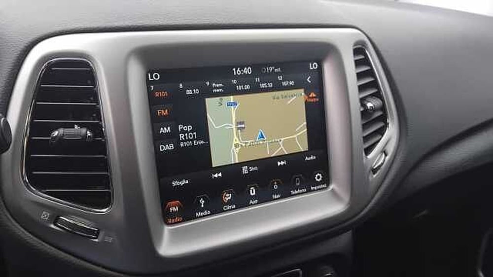 Jeep Compass usata a Milano (10)