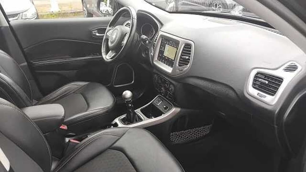 Jeep Compass usata a Milano (14)