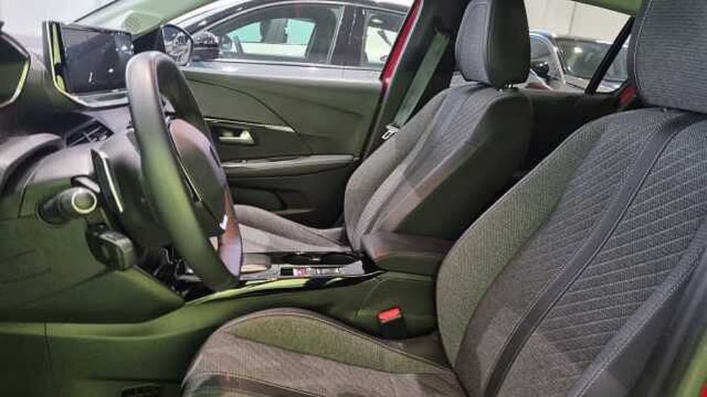 Peugeot 208 usata a Milano (11)