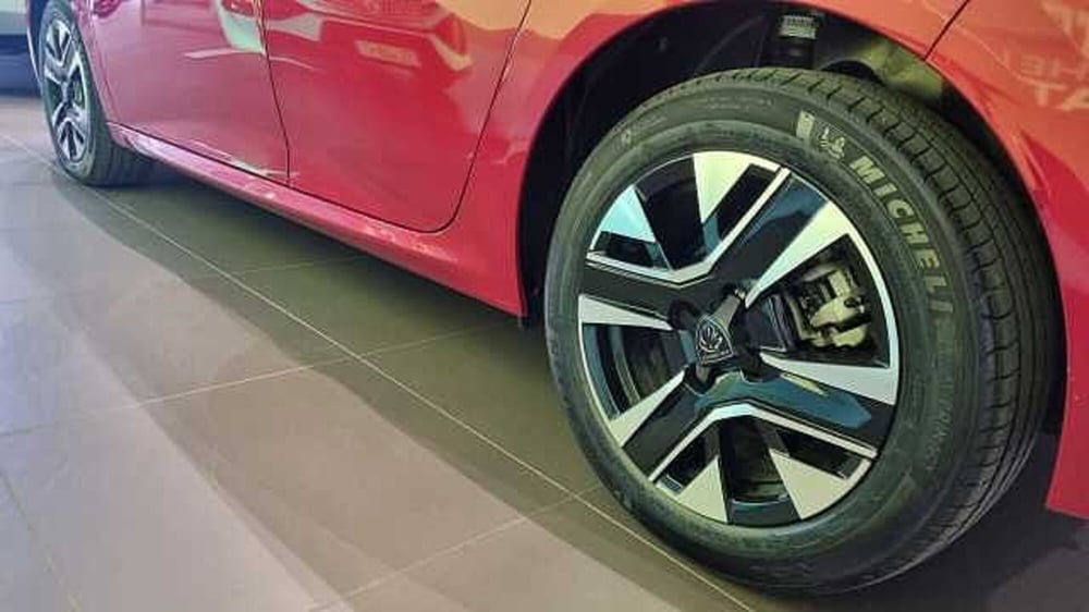 Peugeot 208 usata a Milano (5)