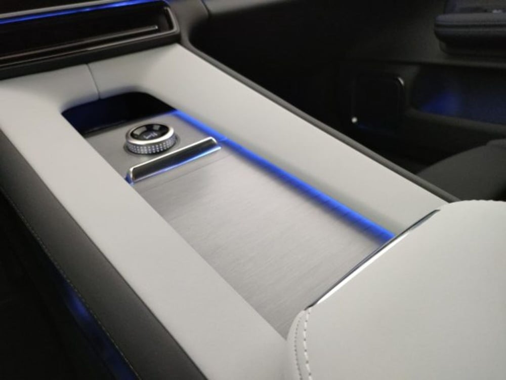 Polestar Polestar 4 nuova a Modena (18)