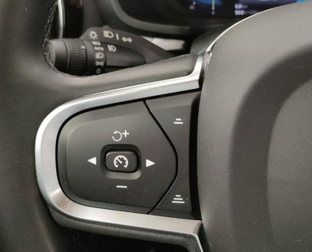 Volvo V60 usata a Modena (18)