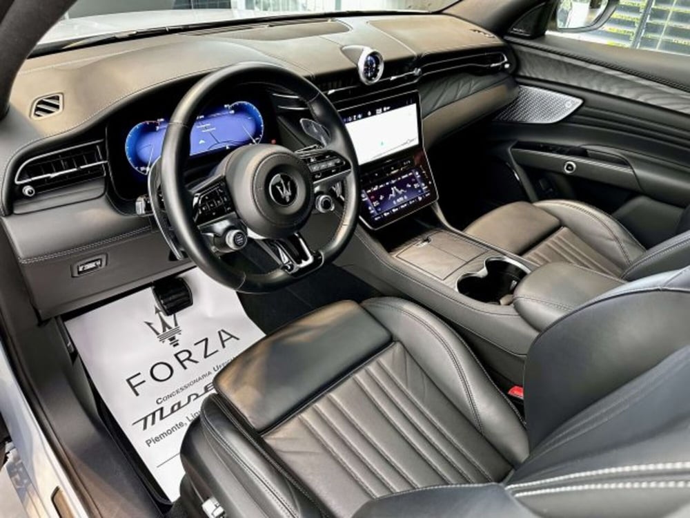 Maserati Grecale usata a Torino (9)