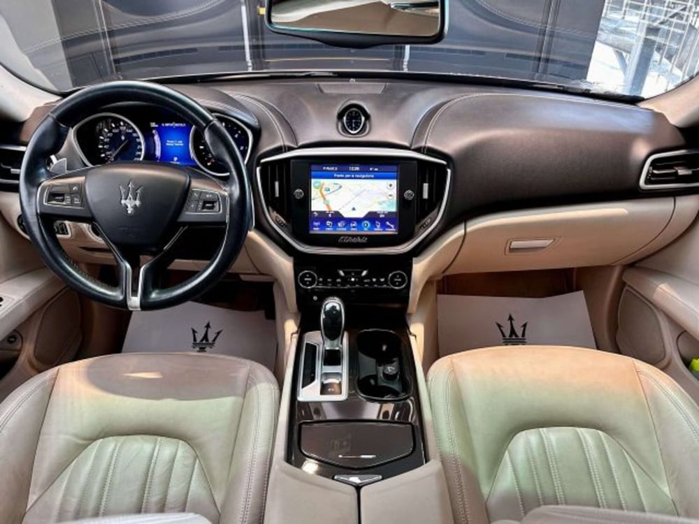 Maserati Ghibli usata a Torino (15)