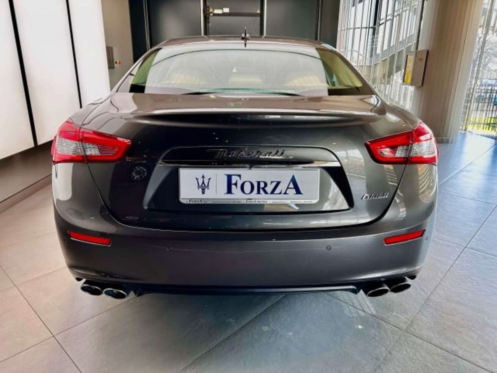 Maserati Ghibli usata a Torino (7)