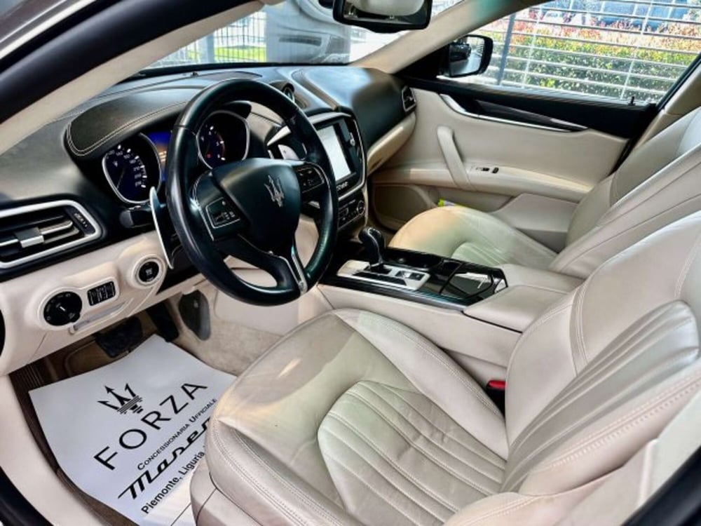 Maserati Ghibli usata a Torino (9)