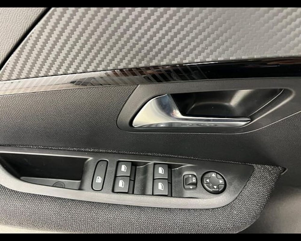 Peugeot 208 nuova a Alessandria (18)