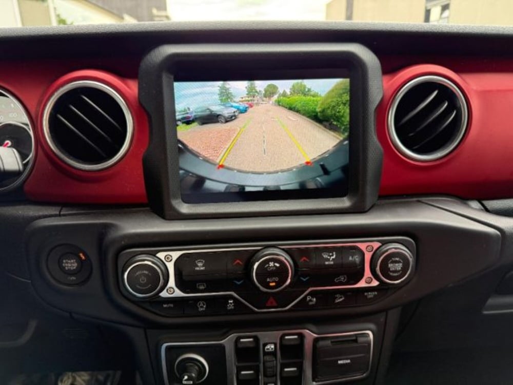 Jeep Wrangler Unlimited usata a Bologna (16)
