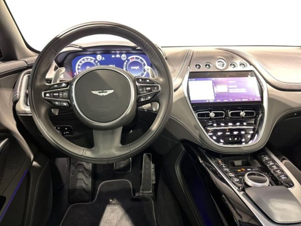 Aston Martin DBX usata a Bologna (14)