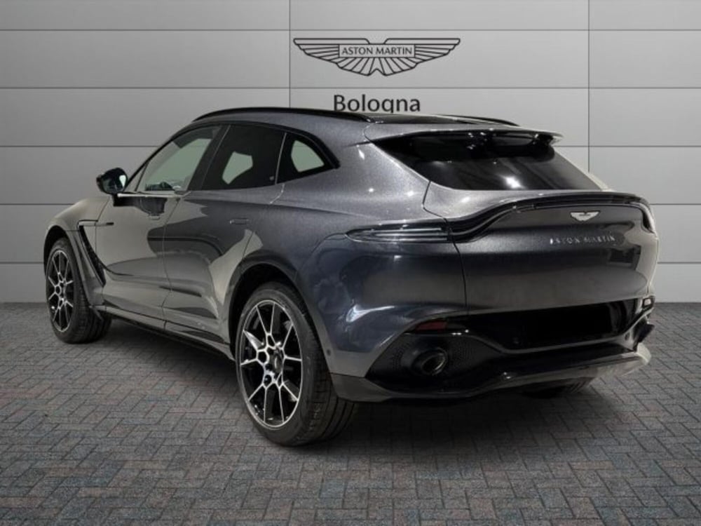 Aston Martin DBX usata a Bologna (5)