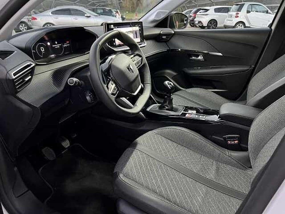 Peugeot 208 usata a Roma (11)