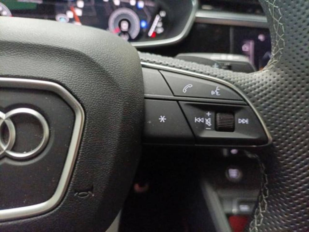 Audi Q3 Sportback usata a Milano (14)