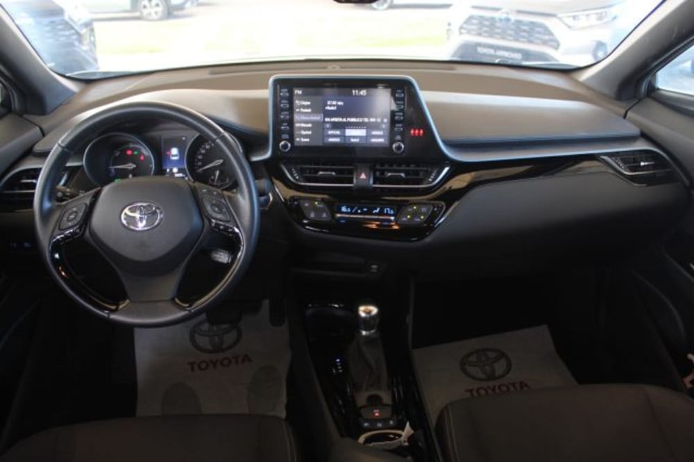 Toyota Toyota C-HR usata a Roma (9)