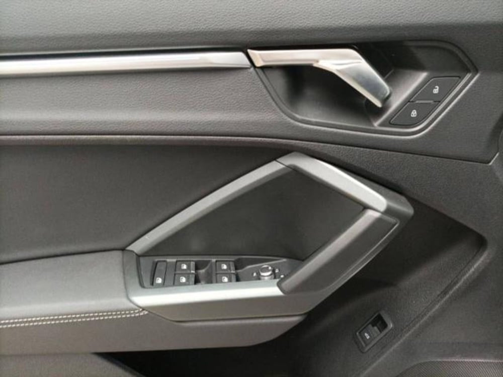 Audi Q3 Sportback usata a Milano (16)