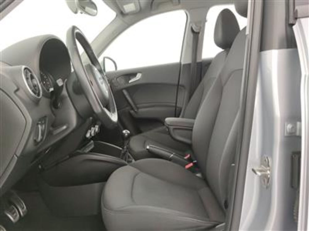 Audi A1 Sportback usata a Bari (13)
