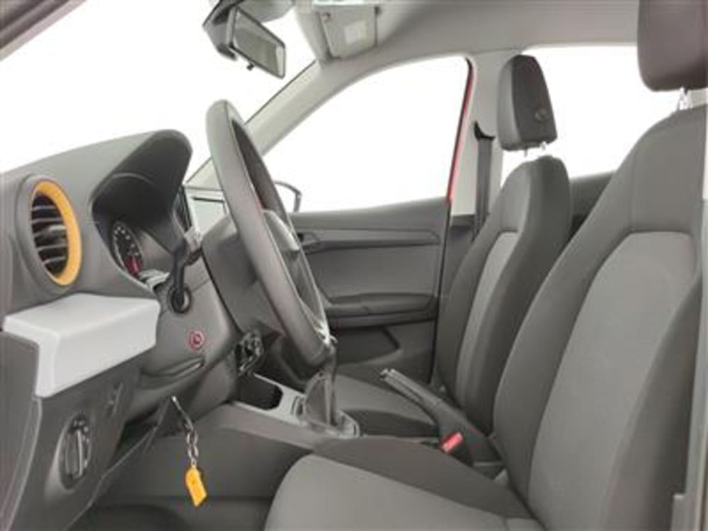 SEAT Arona usata a Bari (13)