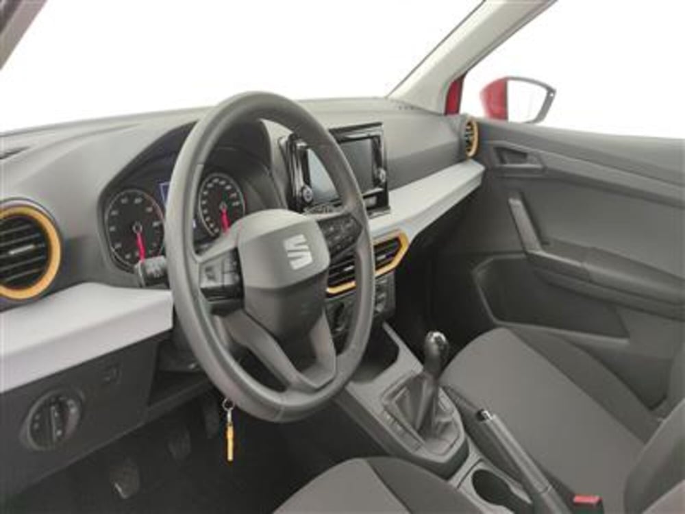 SEAT Arona usata a Bari (14)