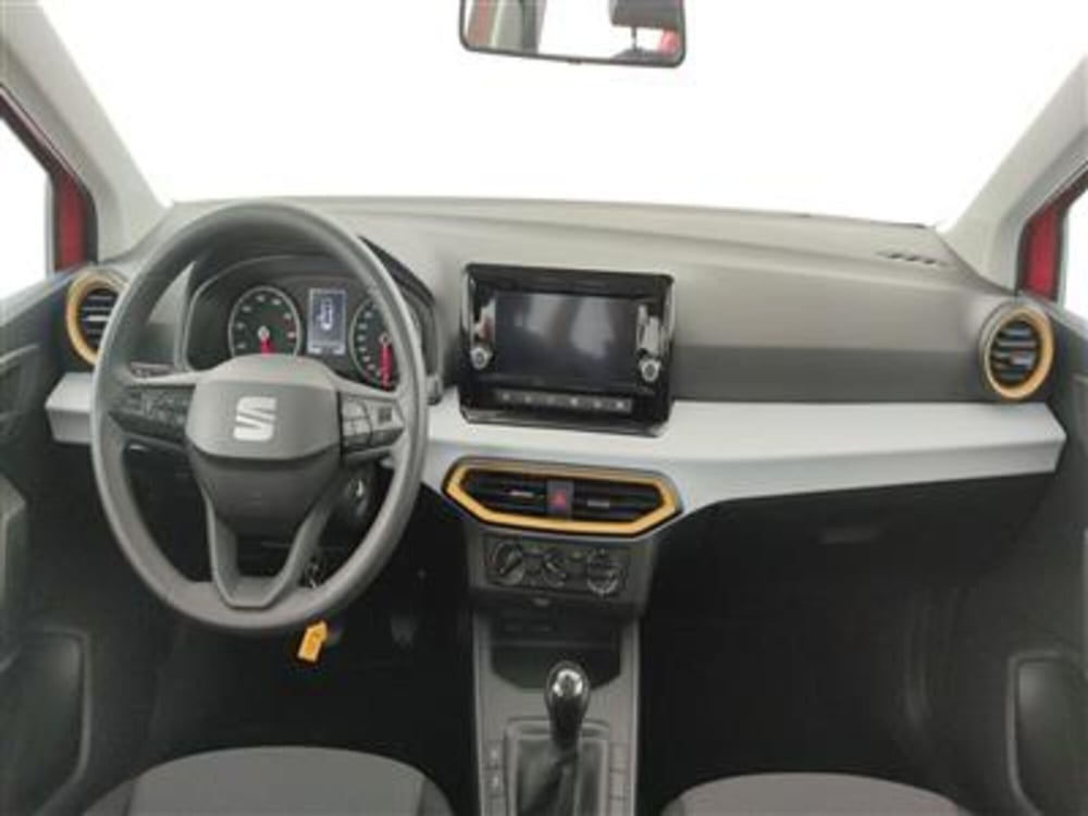 SEAT Arona usata a Bari (15)