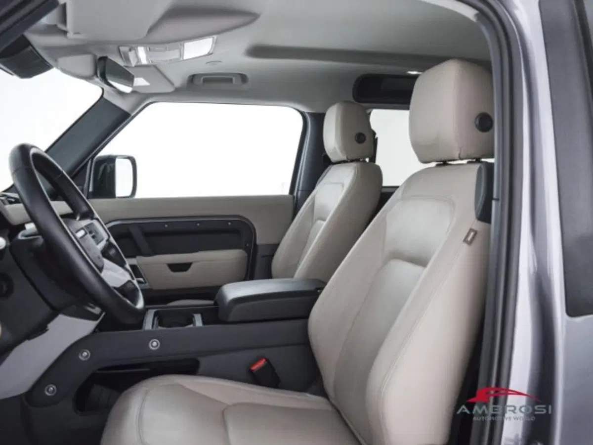 Land Rover Defender usata a Perugia (9)