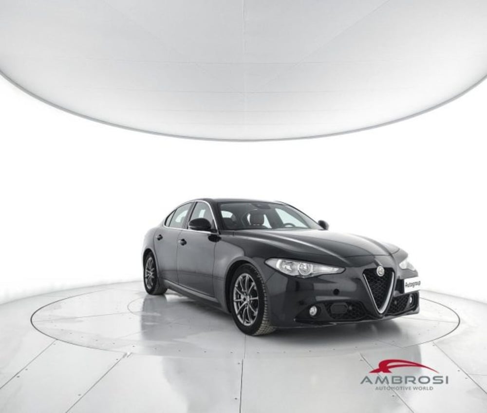 Alfa Romeo Giulia usata a Perugia (2)
