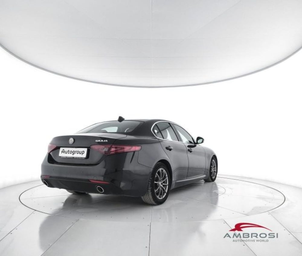 Alfa Romeo Giulia usata a Perugia (3)