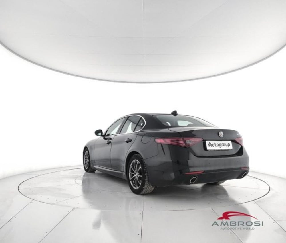 Alfa Romeo Giulia usata a Perugia (4)