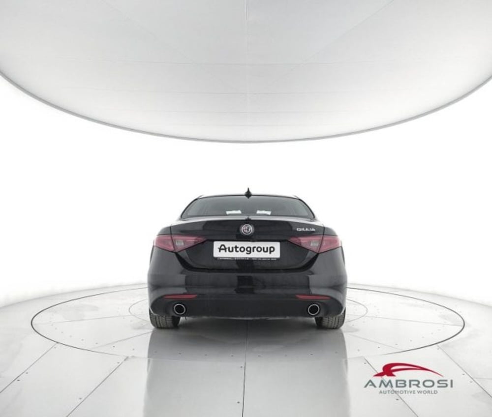 Alfa Romeo Giulia usata a Perugia (6)