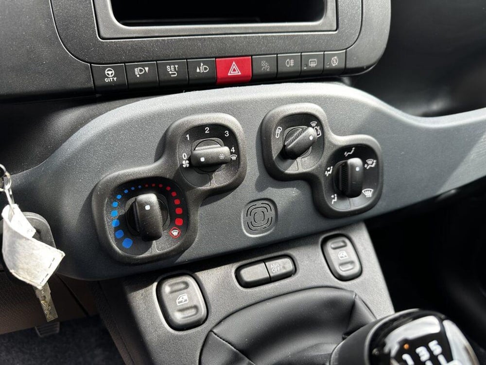 Fiat Panda Cross nuova a Torino (13)