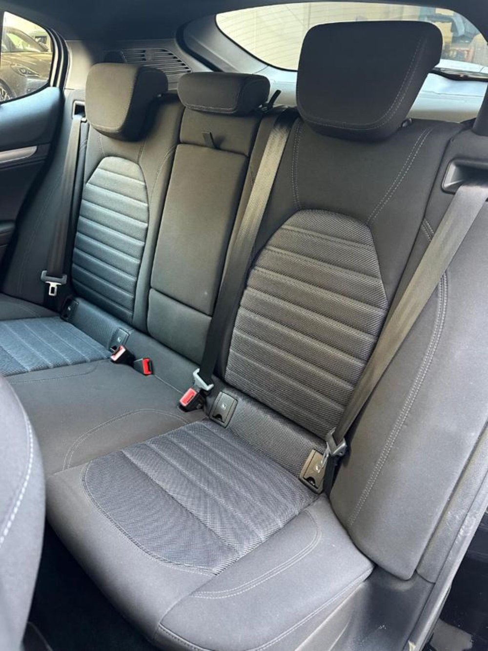 Alfa Romeo Stelvio usata a Torino (13)