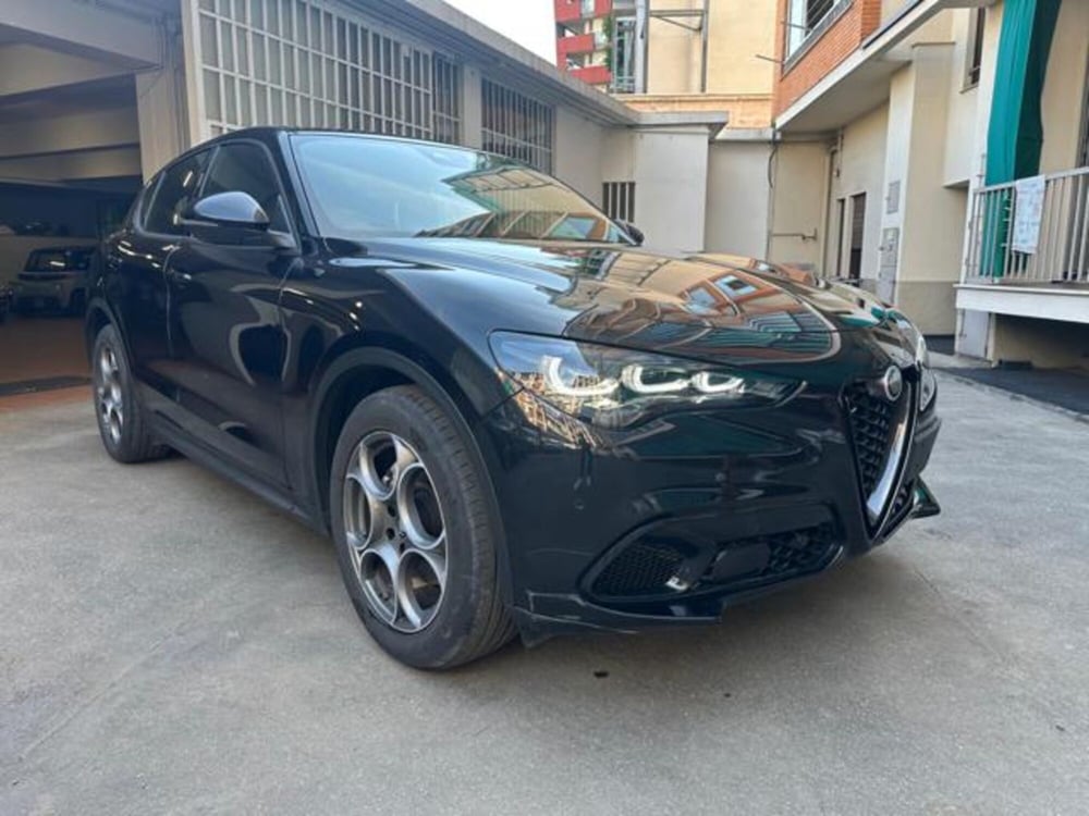 Alfa Romeo Stelvio usata a Torino (3)