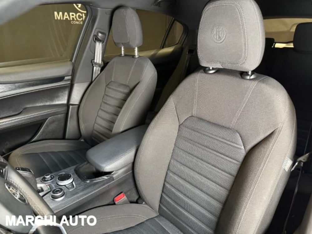 Alfa Romeo Stelvio usata a Perugia (11)