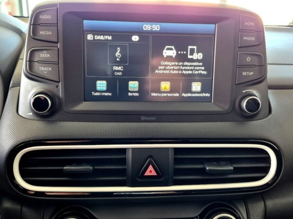 Hyundai Kona usata a Oristano (14)