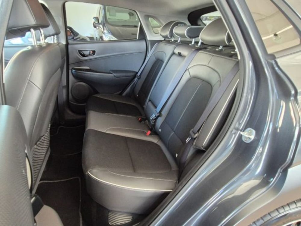 Hyundai Kona usata a Oristano (16)