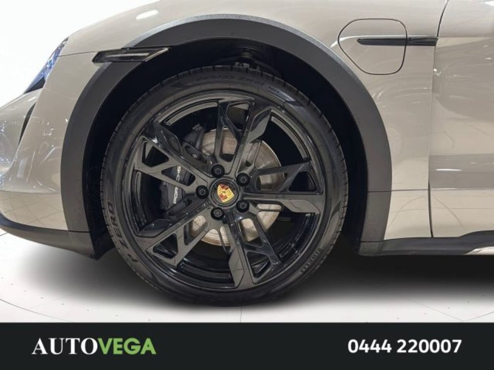 Porsche Taycan Cross Turismo usata a Vicenza (20)