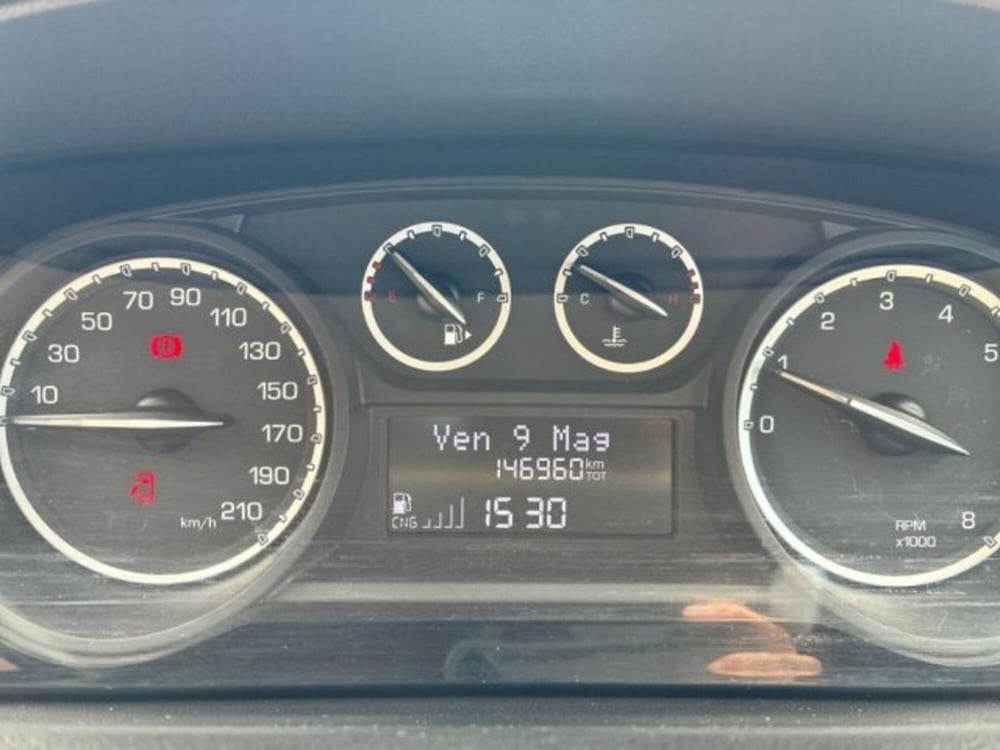 Lancia Ypsilon usata a Ancona (12)