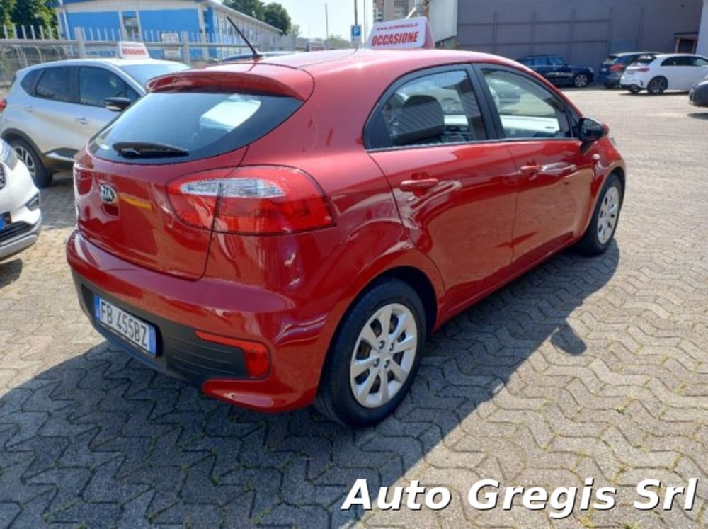 Kia Rio usata a Milano (5)