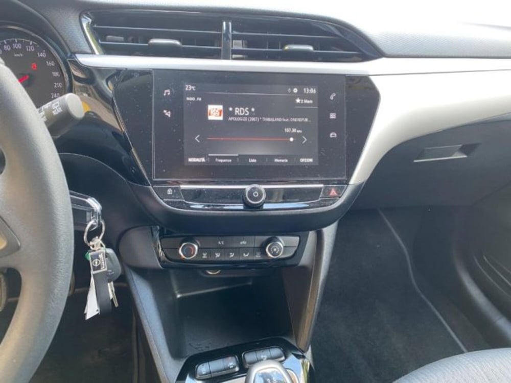 Opel Corsa usata a Milano (12)