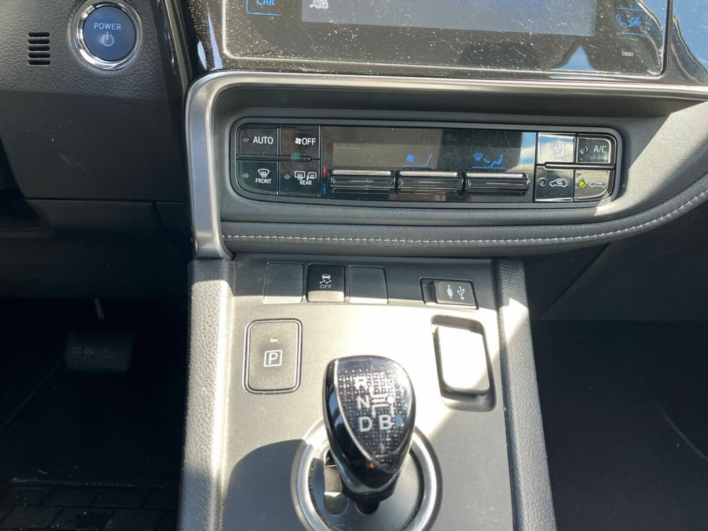 Toyota Auris usata a Sondrio (14)