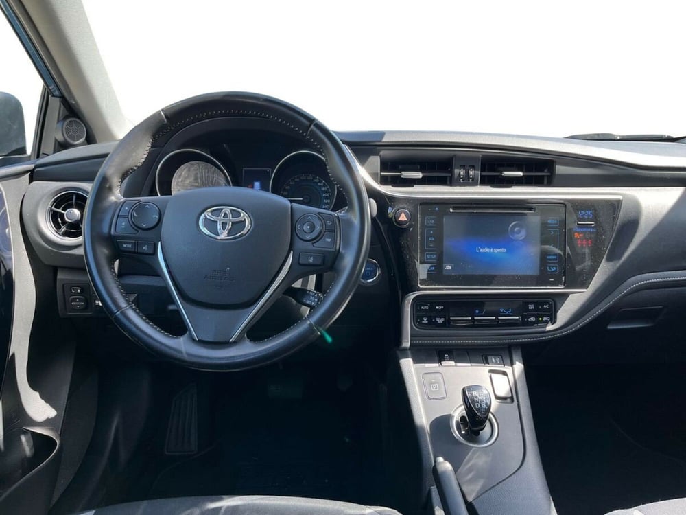 Toyota Auris usata a Sondrio (8)