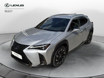 Lexus UX Hybrid F Sport del 2019 usata a Como