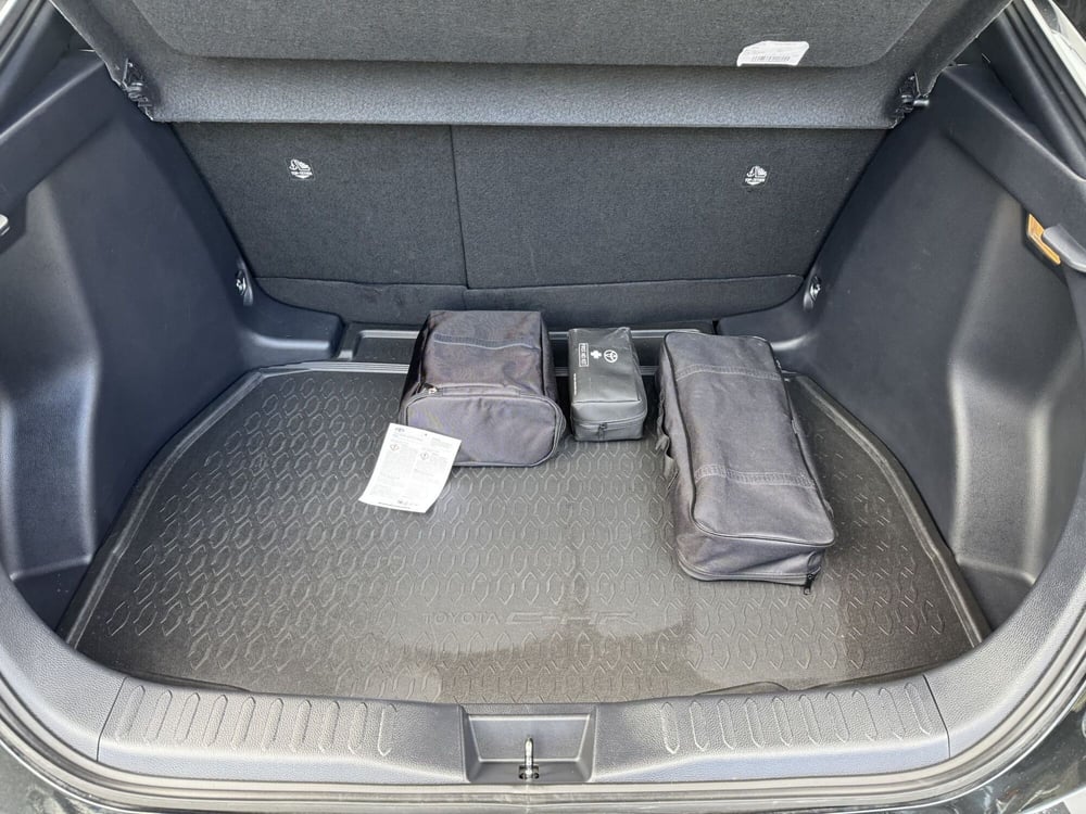 Toyota Toyota C-HR usata a Como (11)