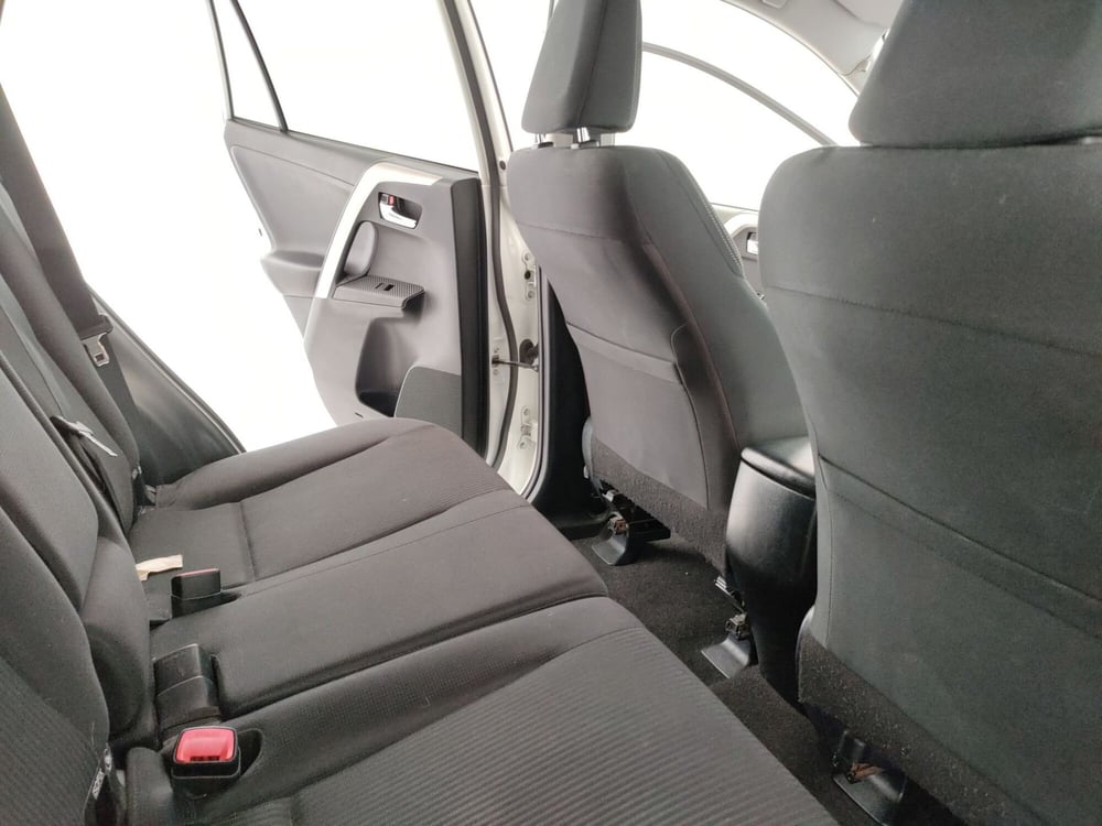 Toyota Rav4 usata a Caserta (11)