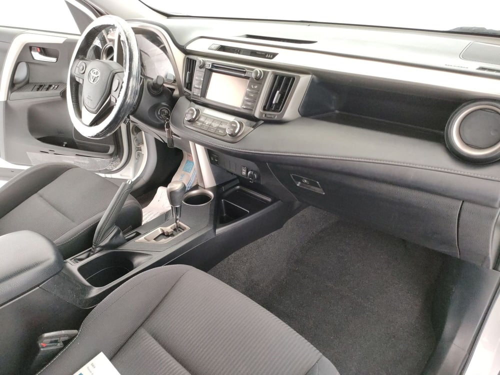 Toyota Rav4 usata a Caserta (13)