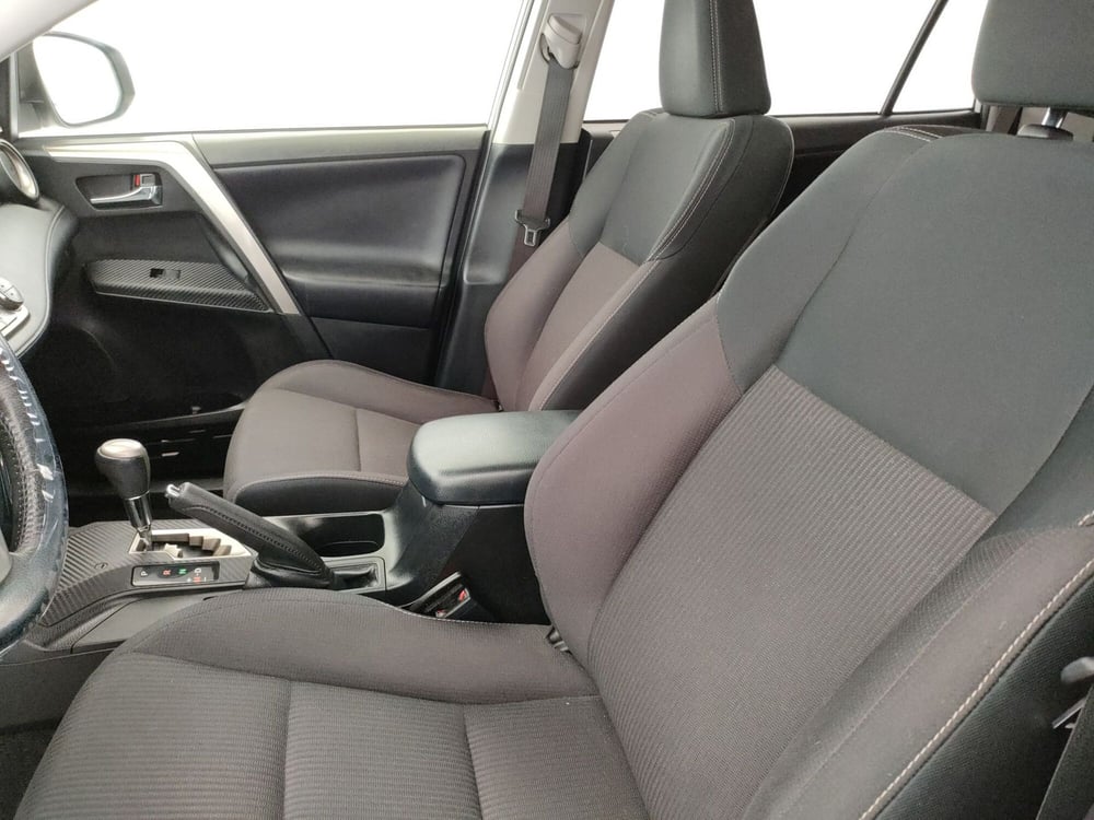 Toyota Rav4 usata a Caserta (19)