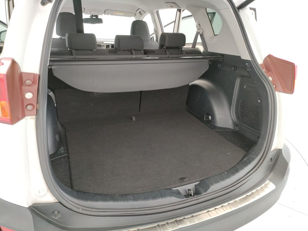 Toyota Rav4 usata a Caserta (8)