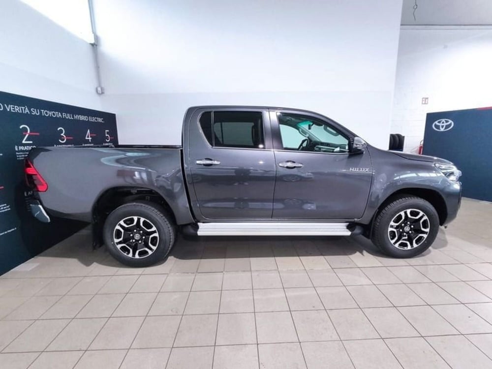 Toyota Hilux nuova a Vicenza (4)