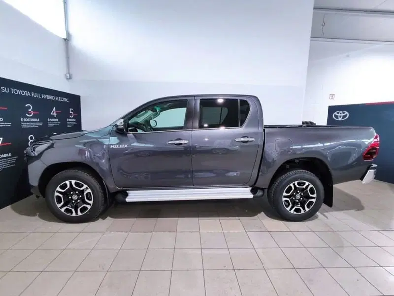Toyota Hilux nuova a Vicenza (8)