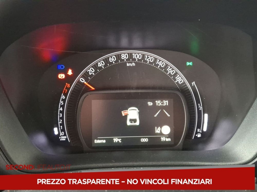 Toyota Aygo X nuova a Roma (17)
