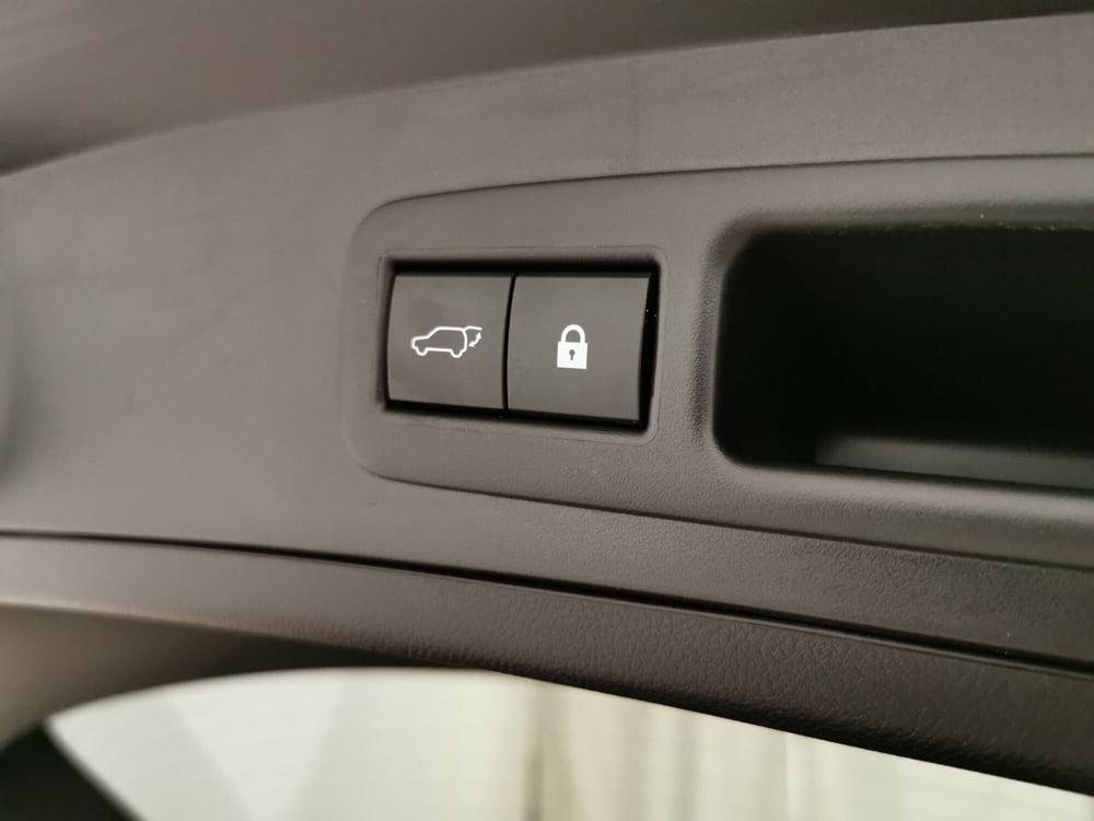 Lexus UX usata a Chieti (8)