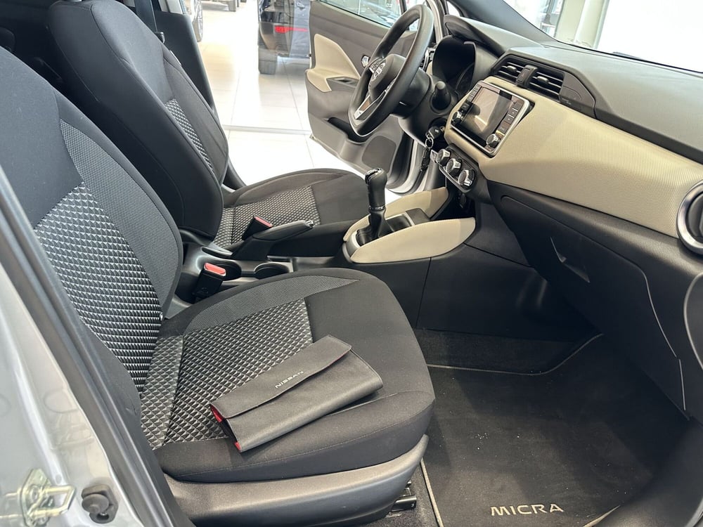 Nissan Micra usata a Latina (9)